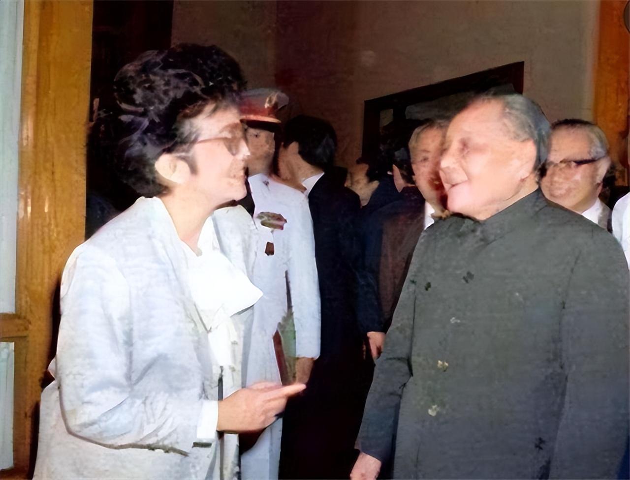 *小平邓**一生烟不离手，为买烟花光所有的钱，退休后仅用2个月戒烟