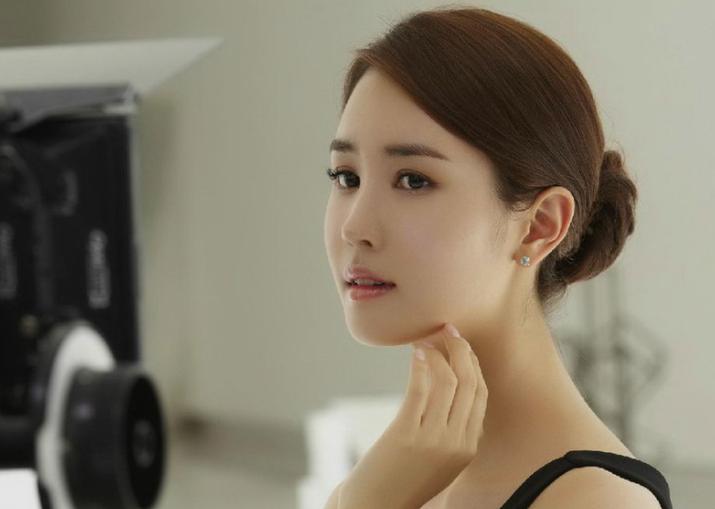 女性尖锐性湿疣最初是肉疙瘩吗,女性尖锐性湿疣身上会长疙瘩么