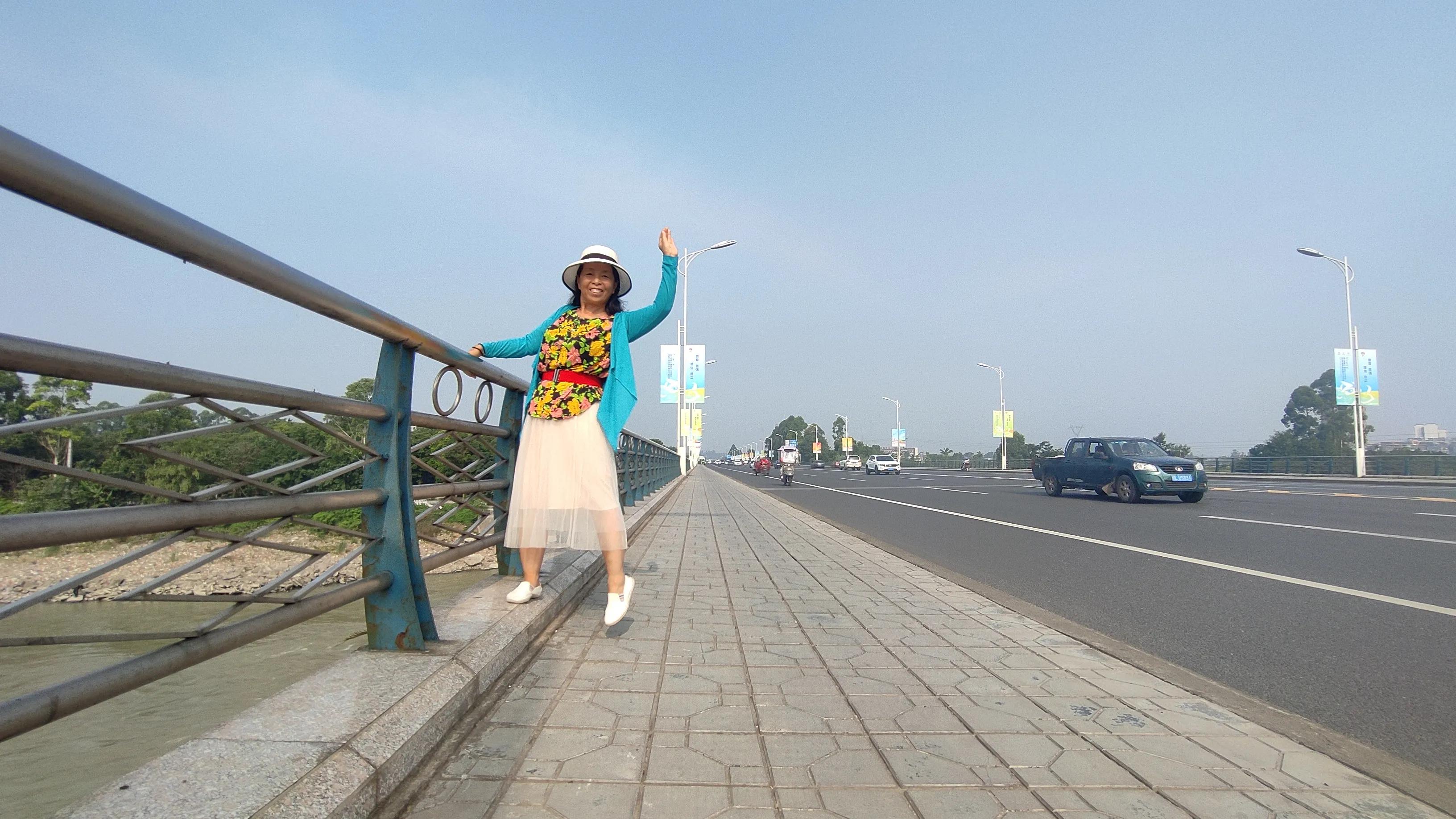 乐山金沙半岛烧烤,乐山金沙半岛图片