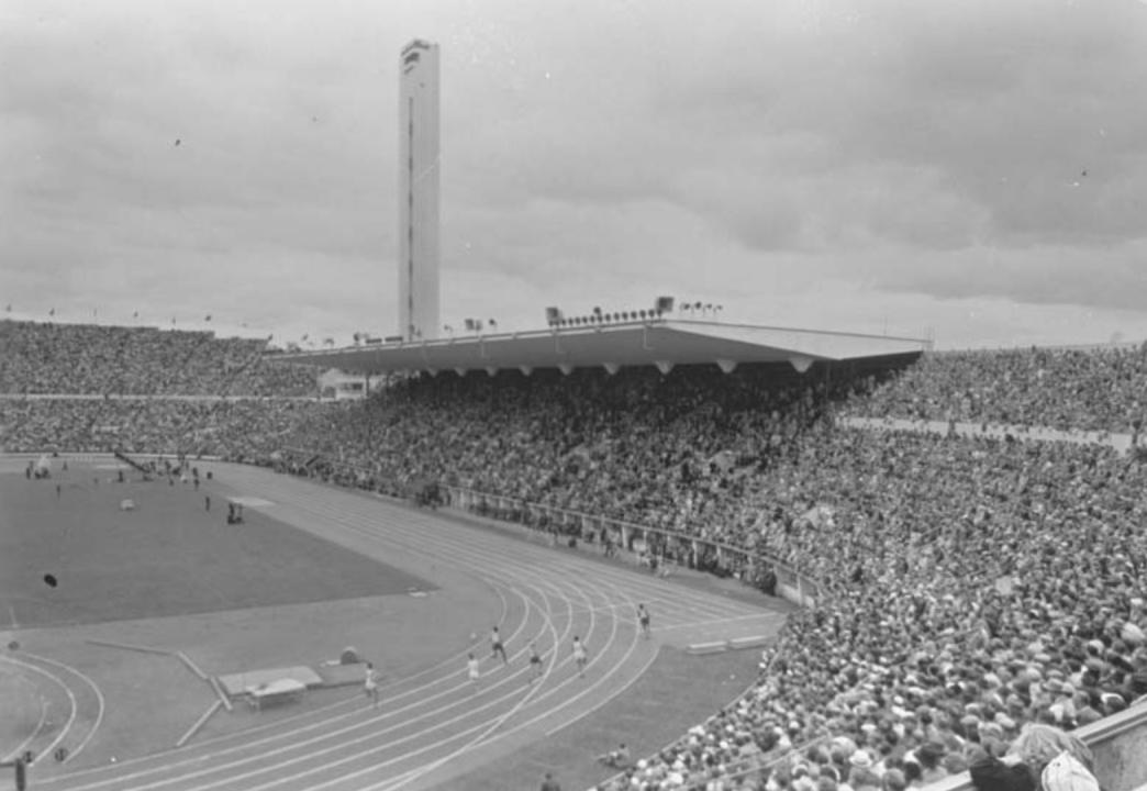 1964年，贺龙整治国家足球队，只用了一招，最后国足踢到亚洲第一