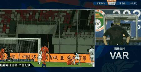 足球逼抢如何有压迫感,逼抢足球