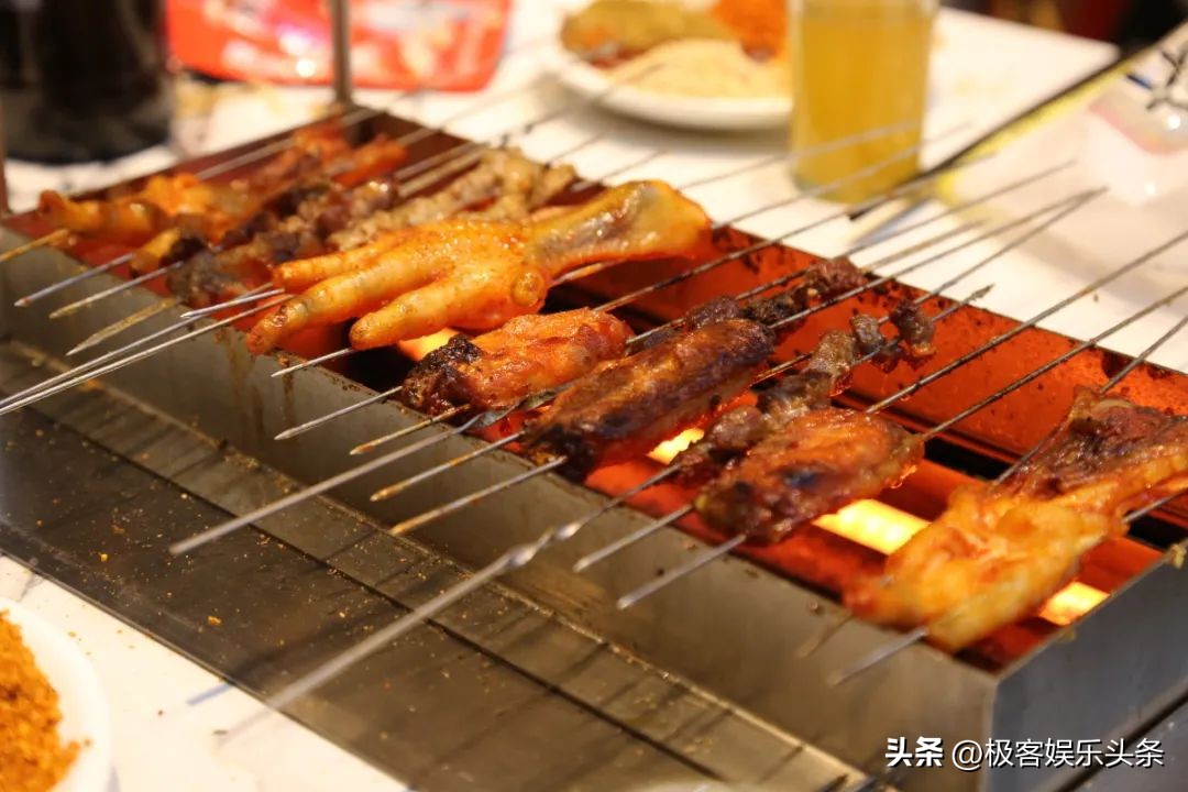 淄博烧烤出圈后当地人的想法,淄博烧烤火出圈网友如何评论