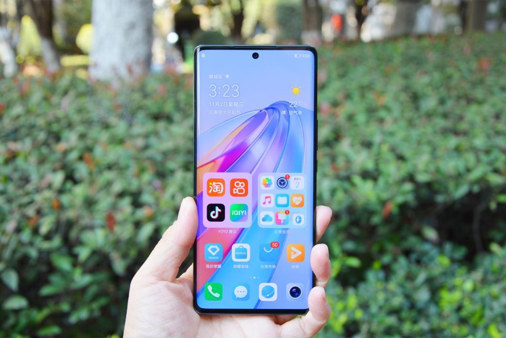 荣耀手机现在选哪一款最合适 (目前荣耀手机哪一款比较实用)