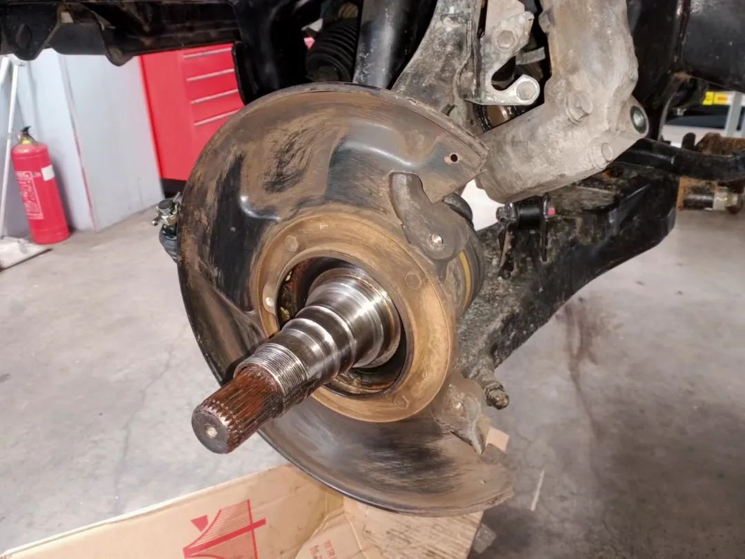 翻新陆巡lc100,陆巡lc100老款改装新款最佳案例