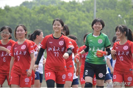 北大女足又酷又飒,北大女足啦啦队