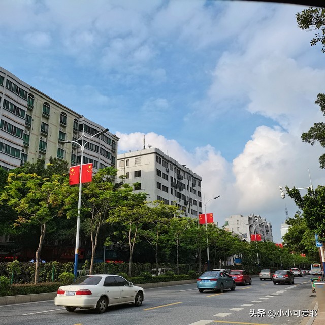 姑娘上班怎么发朋友圈,女生频繁发关于工作的朋友圈