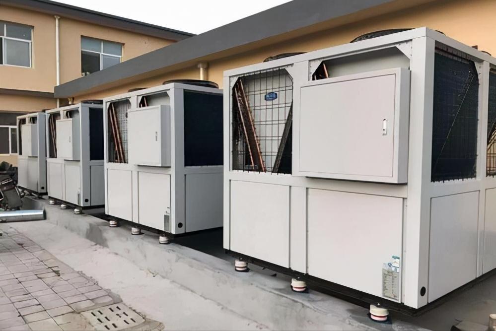 空气能热泵带地暖的优点和缺点,空气能热泵采暖与空调的区别在哪