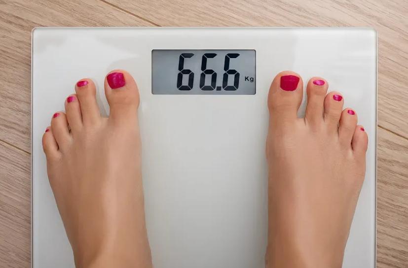 减脂晚餐吃什么掉秤最快食谱,减脂不吃晚餐掉秤慢什么原因