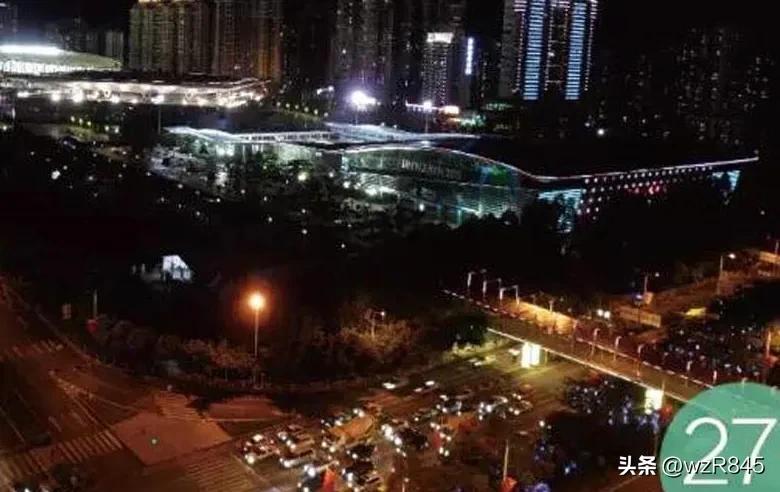 安静欣赏深圳夜景,深圳深南大道夜景