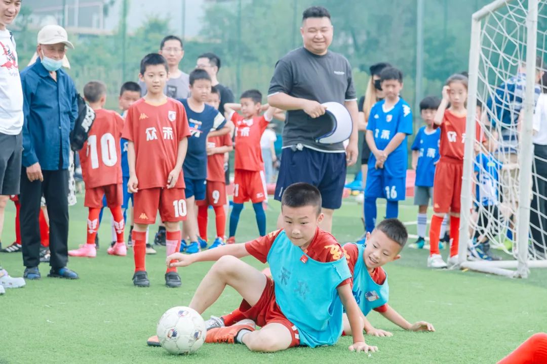 足球嘉年华内容,嘉年华快乐游戏