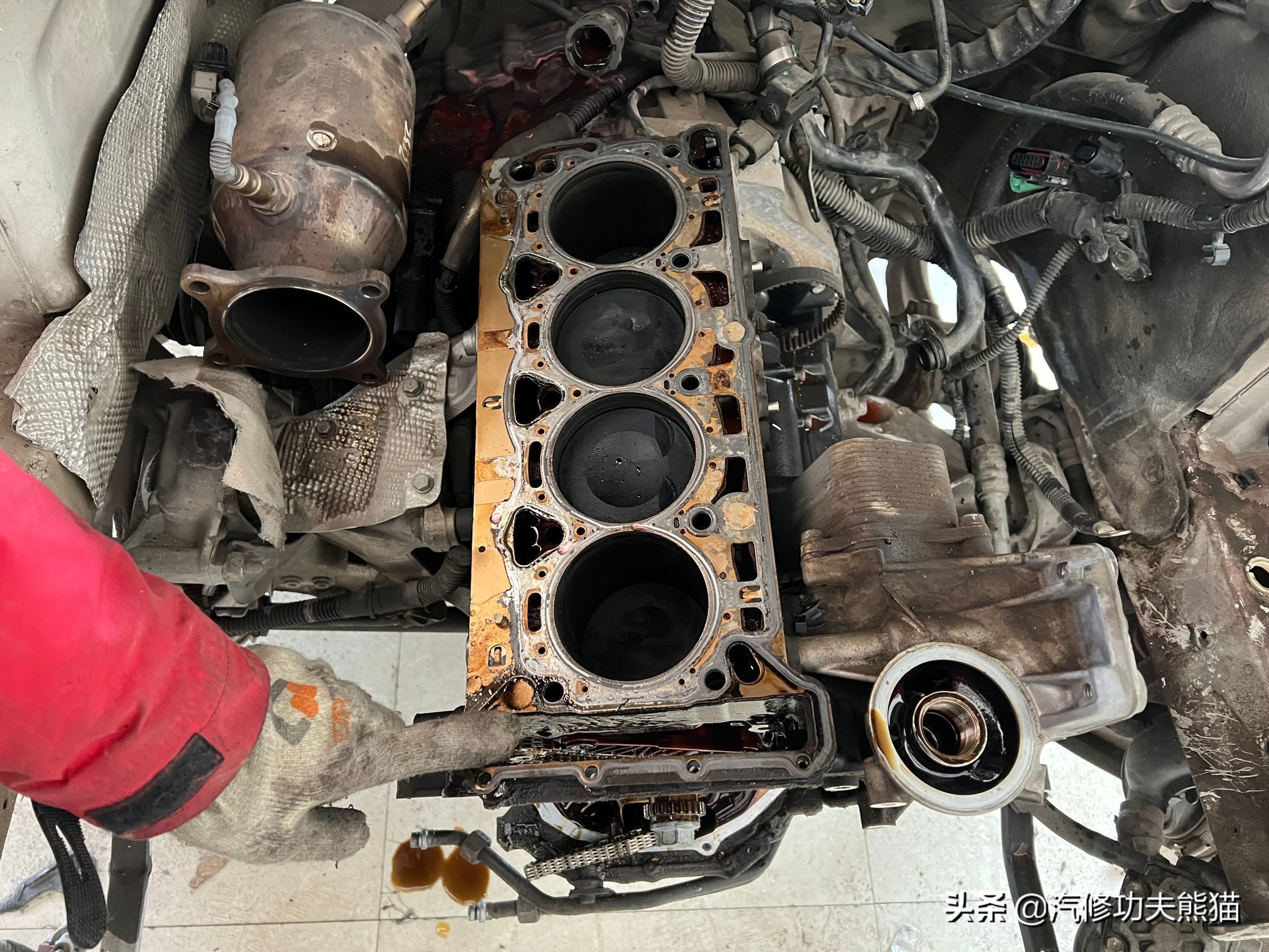 老车翻新修复奥迪a4,修复报废奥迪a4