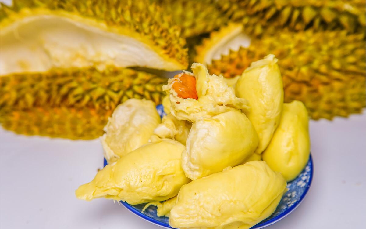 花了265买了个榴莲给老婆,花了60买一个榴莲