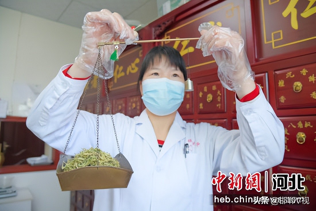 中医药专家走进民众开展健康义诊,国医堂健康讲座视频