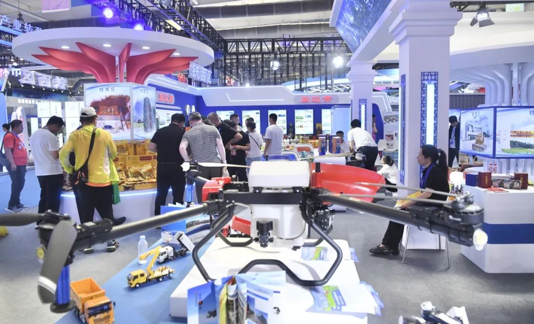 鎶㈠厛鎺㈢濂ョ壒鑾辨柉,鎶㈠厛鎺㈠崠鍦哄畬鏁寸増