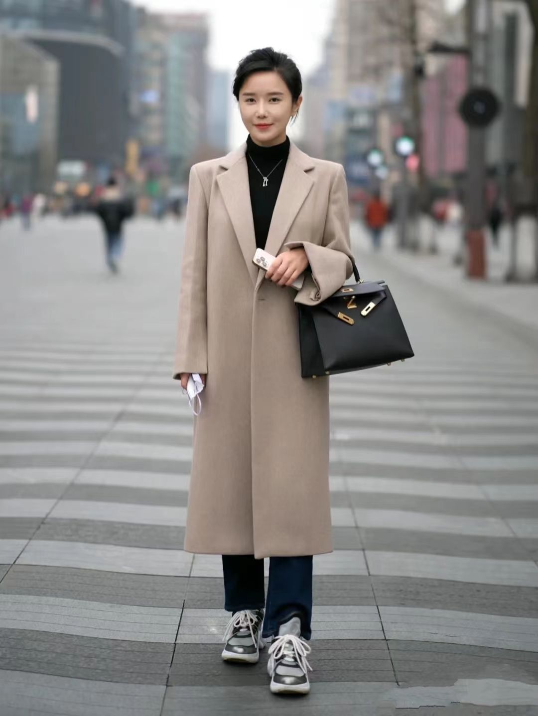 潮流运动鞋服穿搭,运动鞋怎么搭配粗腿衣服