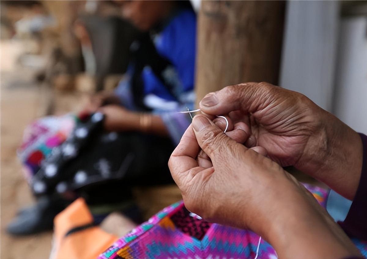 被子在被罩里乱跑怎么办视频,被子总是在被罩里乱跑的解决办法