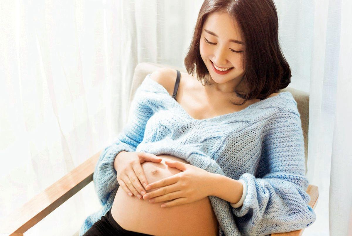 为什么有的孕妇4个月不显怀,孕妈一般几个月开始显怀