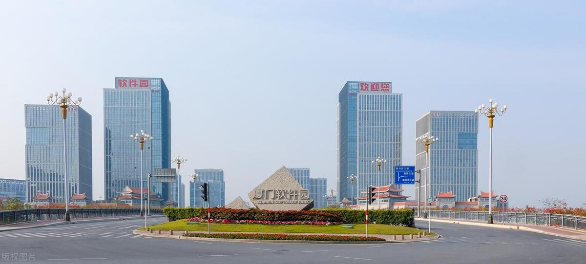 福建三大城市厦门泉州福州,新一线城市福州厦门