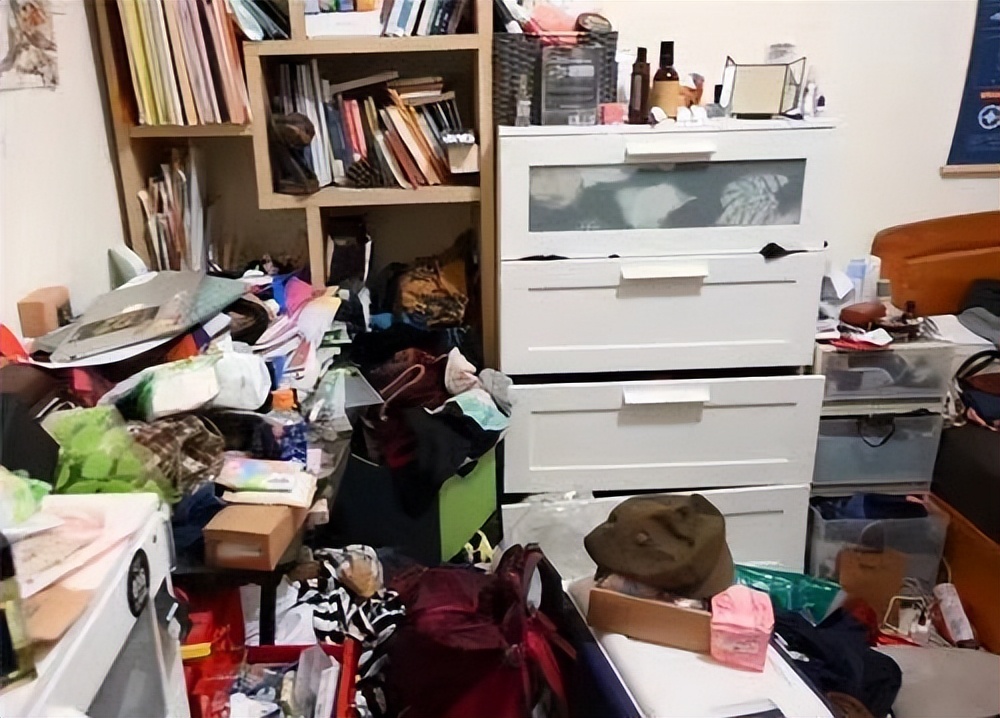 断舍离女孩火上央视抖音号,断舍离的女生抖音