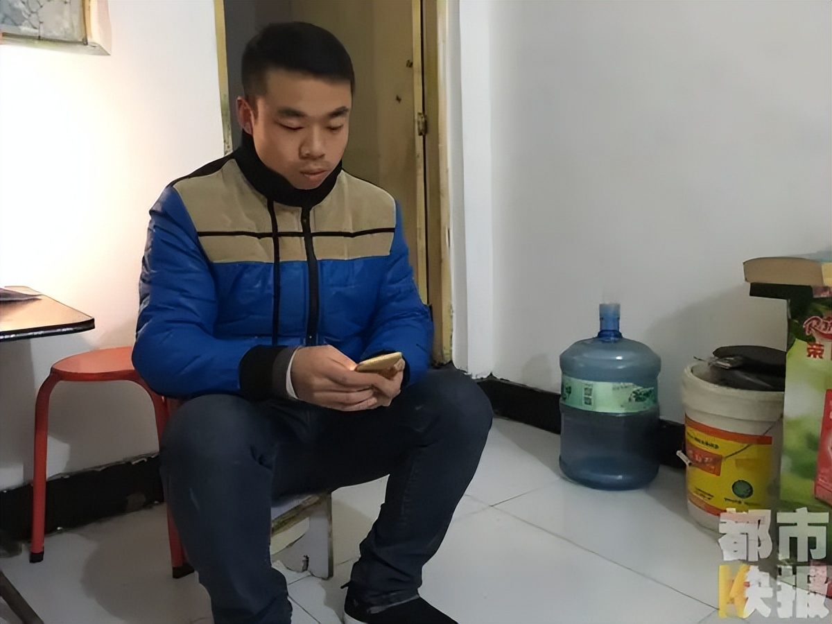 夜场招聘男生月入五万,酒吧招聘男服务员月薪1万