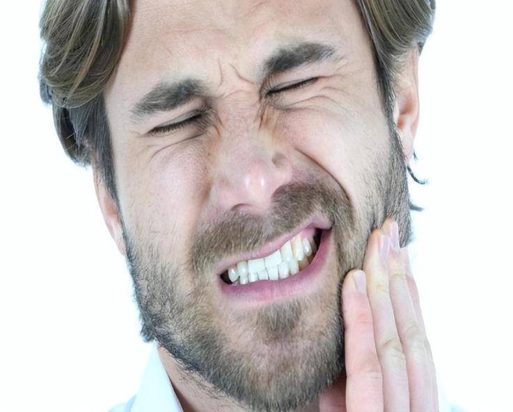 男人胡子长意味的什么,男人胡子长得快是什么病