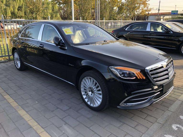 男子喜提新车回家就被撞坏后续,男子喜提新车遭人怨恨多次划伤