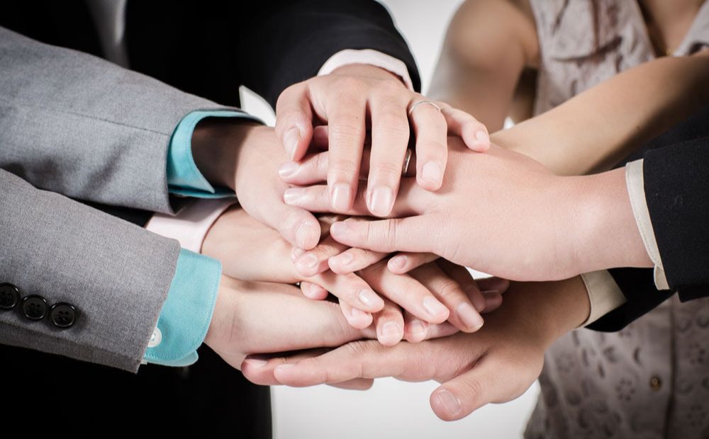 老师和家长矛盾家委会怎么协调,家长在群里和老师起矛盾怎么解决