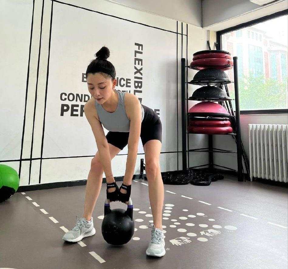 47岁最有气质的女星,身材最好的15位中年女星