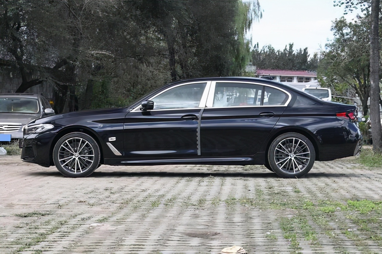 2021款宝马530li全款落地价,宝马530li2.0t值得购买吗