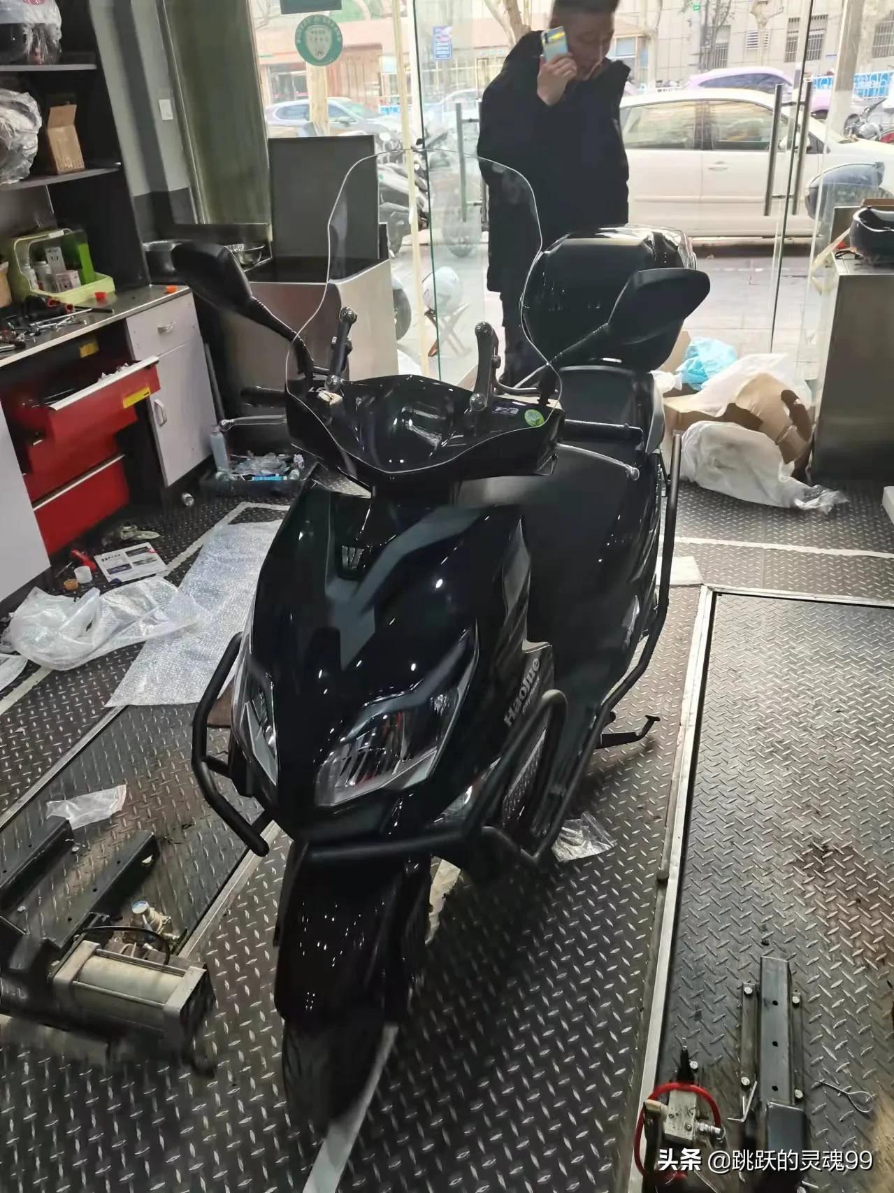 豪爵afr125踏板售价现在有优惠吗,万元内150豪爵踏板