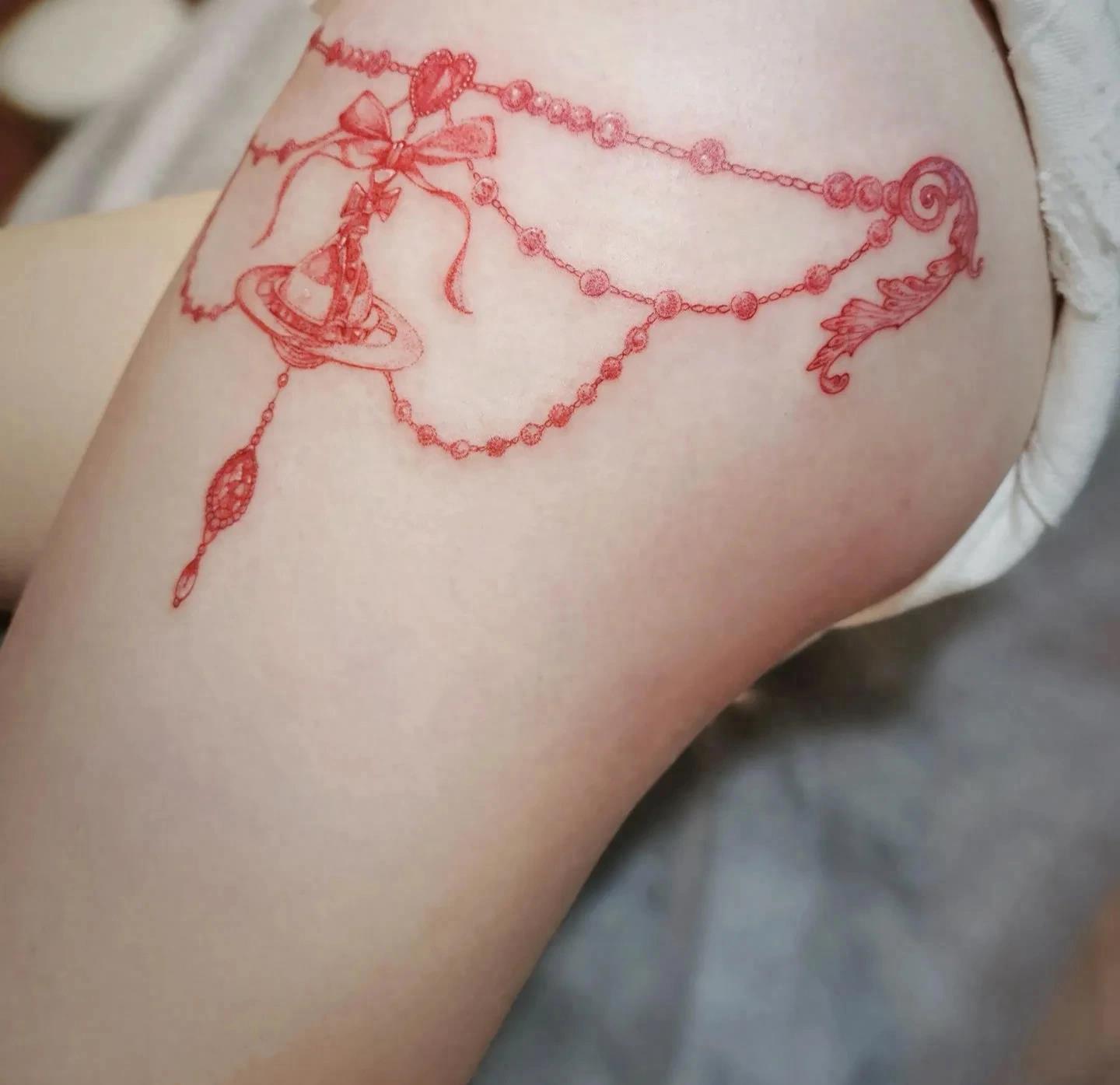 女生被发现纹身,如何正确看待女生身上有纹身