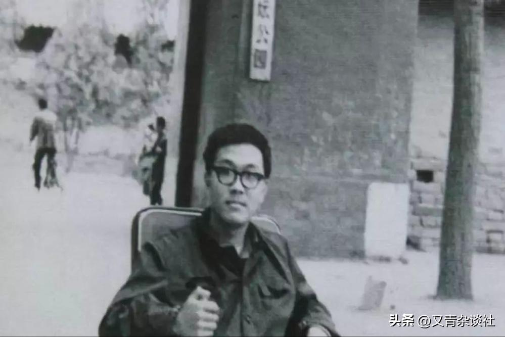 史铁生的两次挫折,在轮椅上度过一生的史铁生的视频