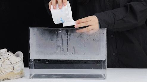 球鞋后跟有白色的小点点,球鞋尾巴的作用