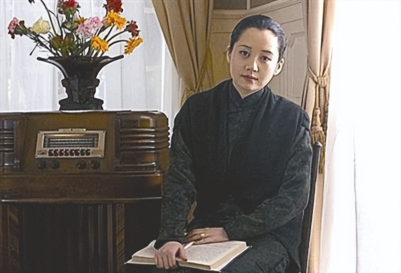 51岁许晴为何至今单身,51岁仍旧单身的许晴