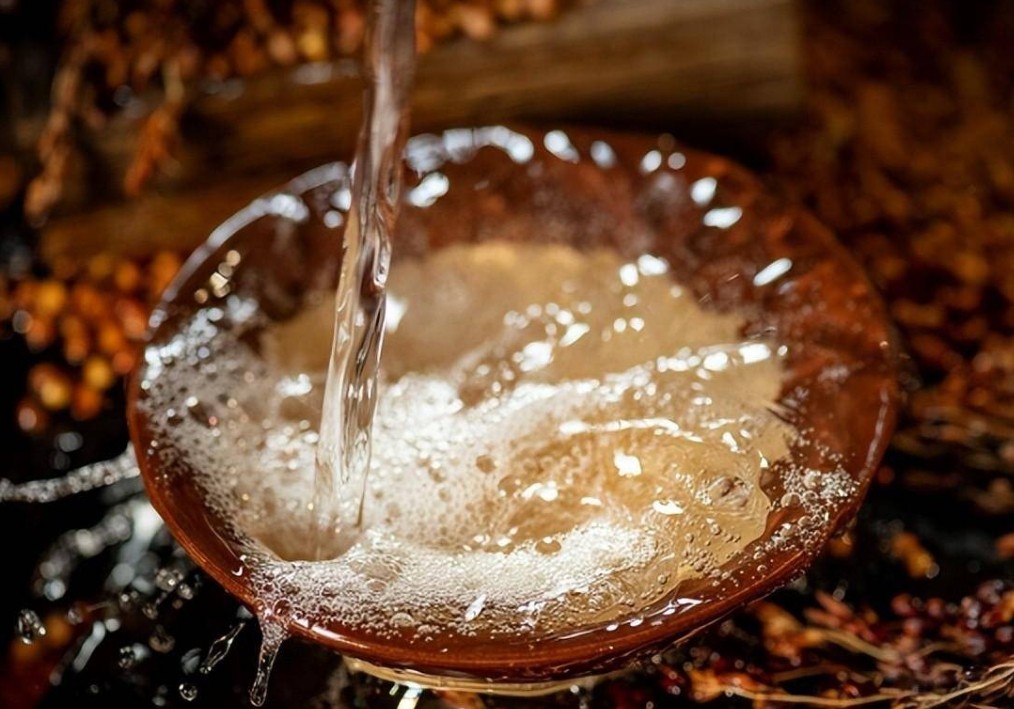 既不见冒烟也闻不到酒糟的酒厂,纯粮酒与纯粮酒有区别吗