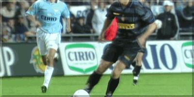 足球历史最强的牛尾巴过人,世界足坛十大独门绝技