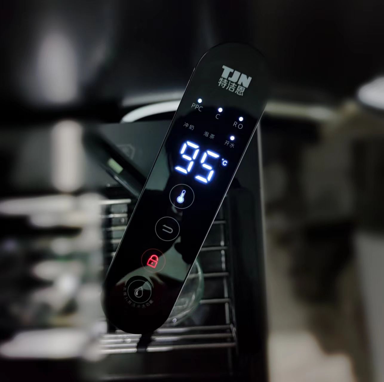 鐗规磥鎭╁噣楗満 (鐗规磥鎭╁噣楗竴浣撴満)