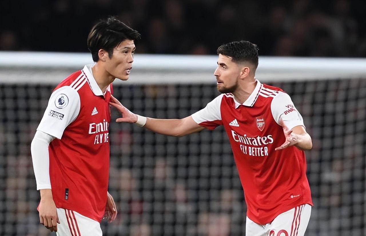 瓜迪奥拉输给穆里尼奥之后,曼城师徒对决