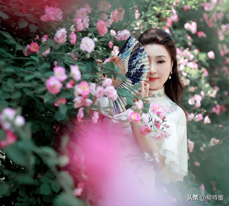 阿姨拍照姿势的摆法大全,大姐拍照摆姿势的技巧