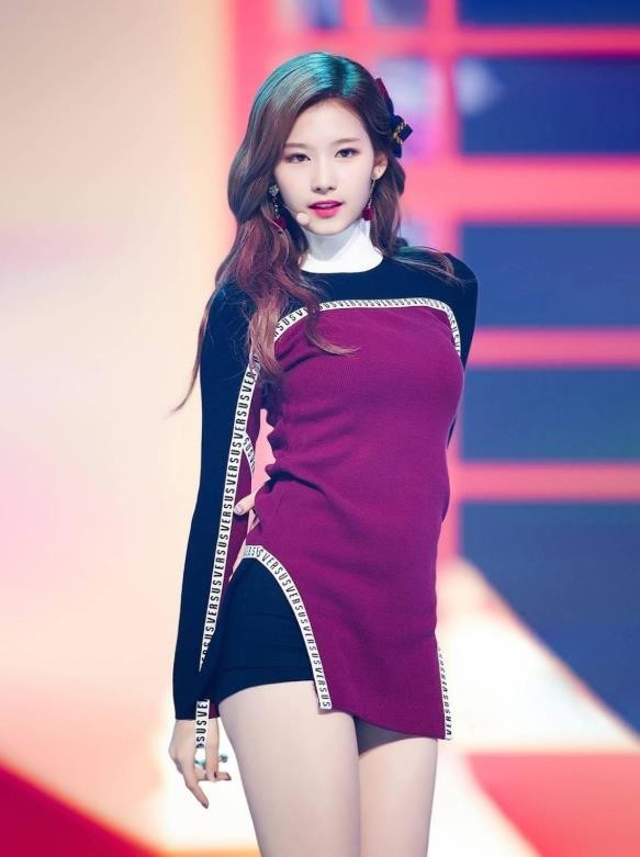 sana在twice排第几,sana在twice里的地位