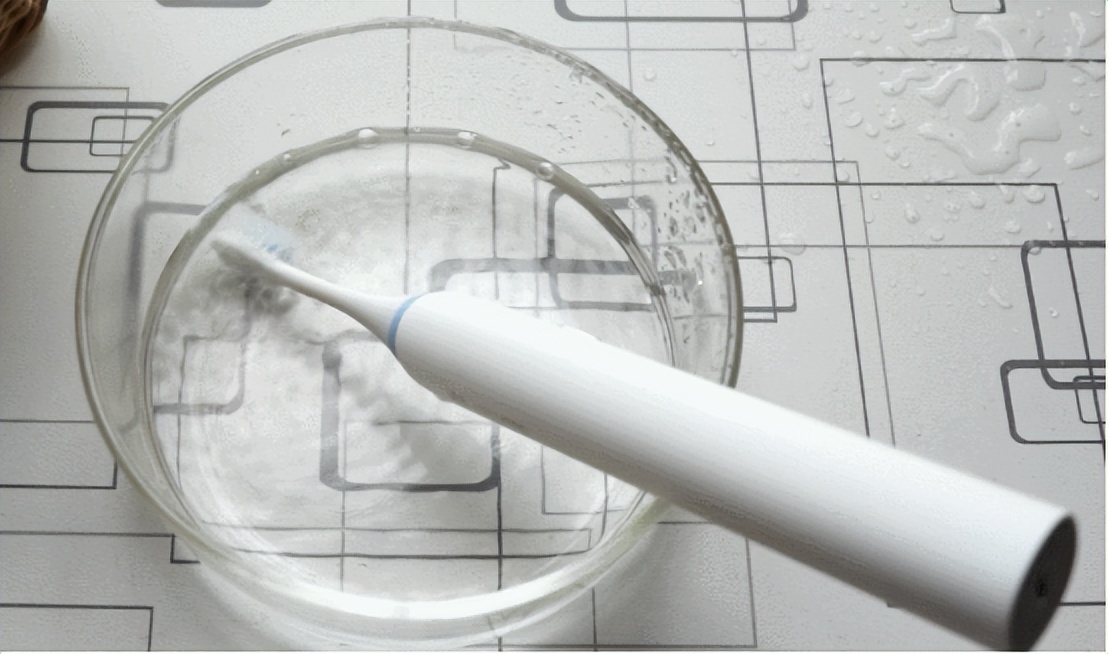 电动牙刷对牙齿有什么好处和坏处,电动牙刷的好处与坏处