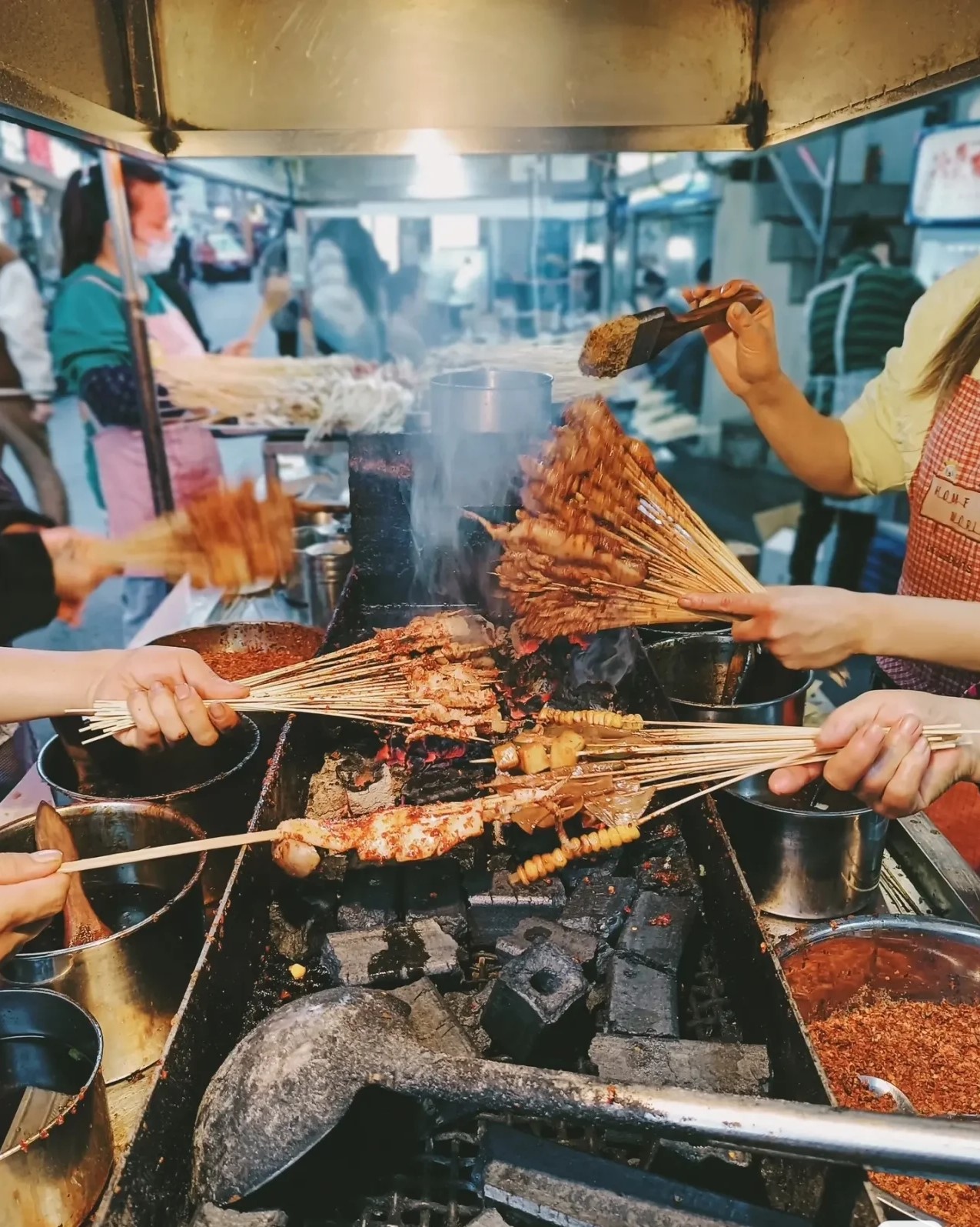 云岩叙|从煤棚到美食街，虎门巷藏着几代人随遇而安的梦想