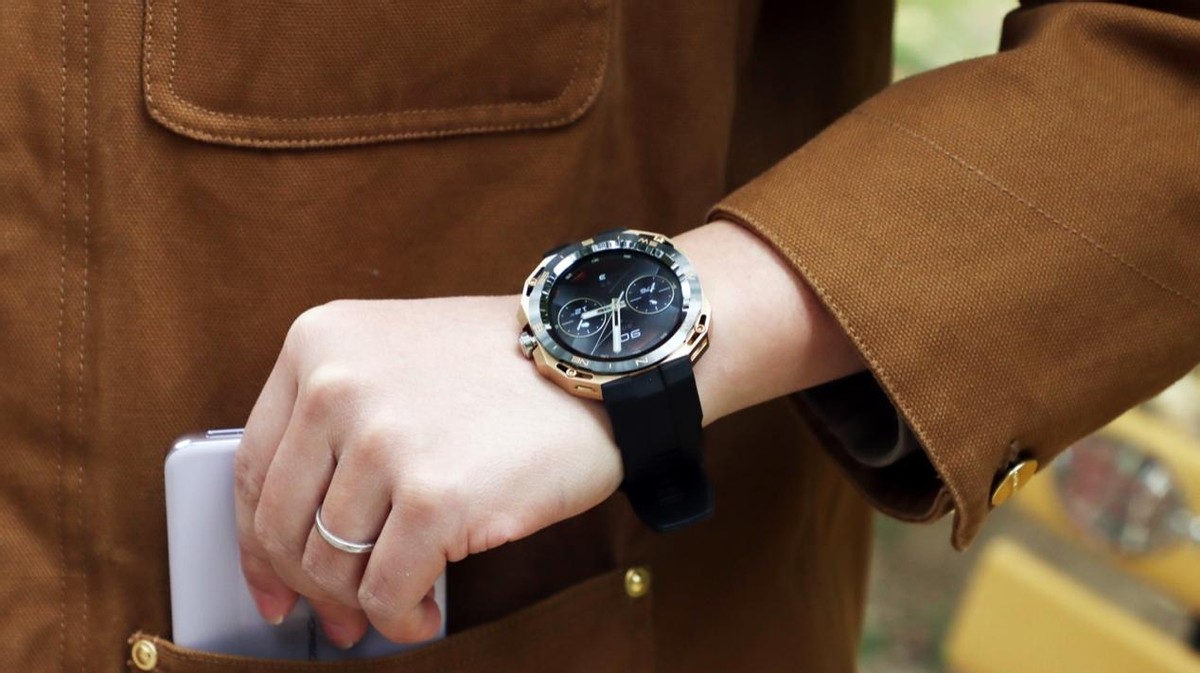 华为WATCHGTCyber表壳设计,华为WATCHGTCyber独立机芯智能手表