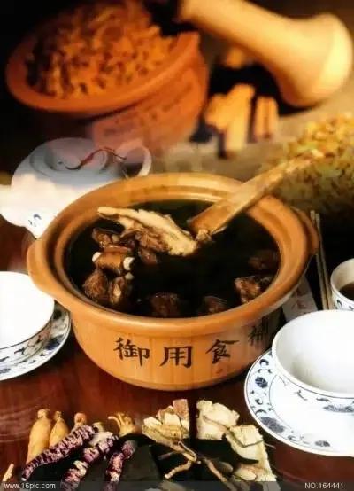 名医对联大全100副,有妙趣的中草药对联