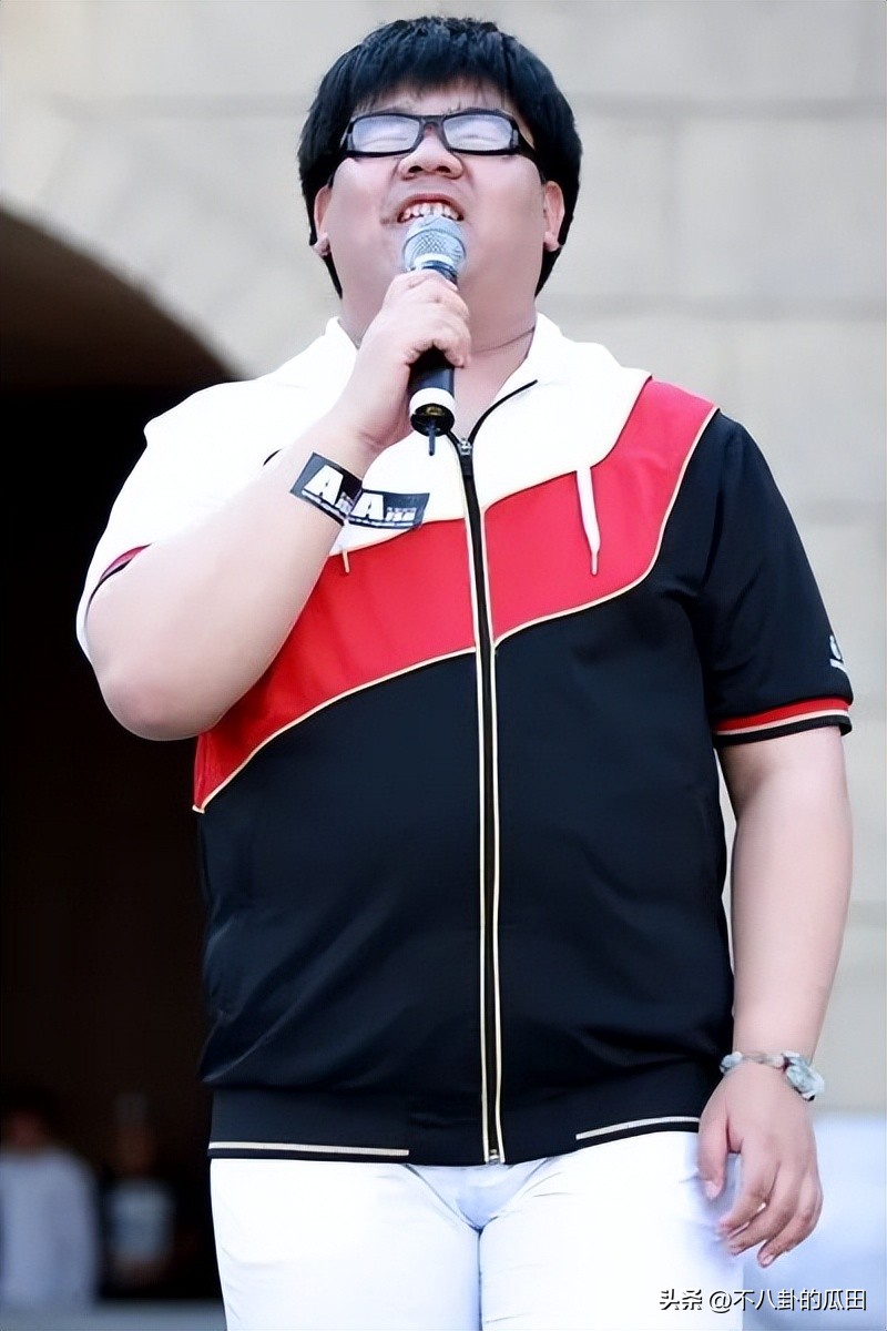 刀郎与阿宝演唱会,草根歌手阿宝如今怎样了