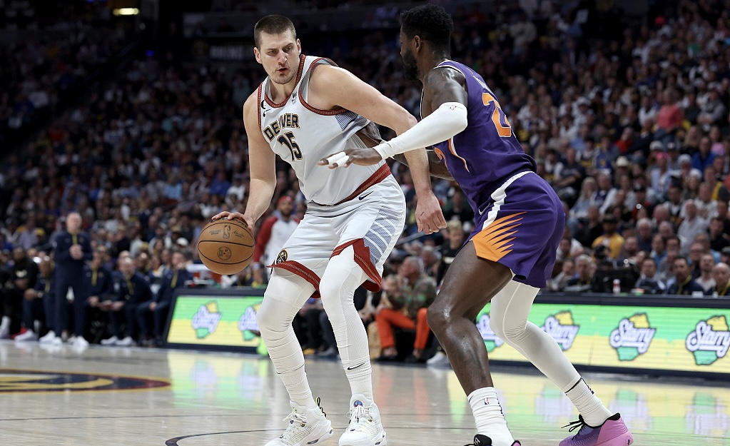 太阳赛后点评,徐静雨谈勇士险胜太阳