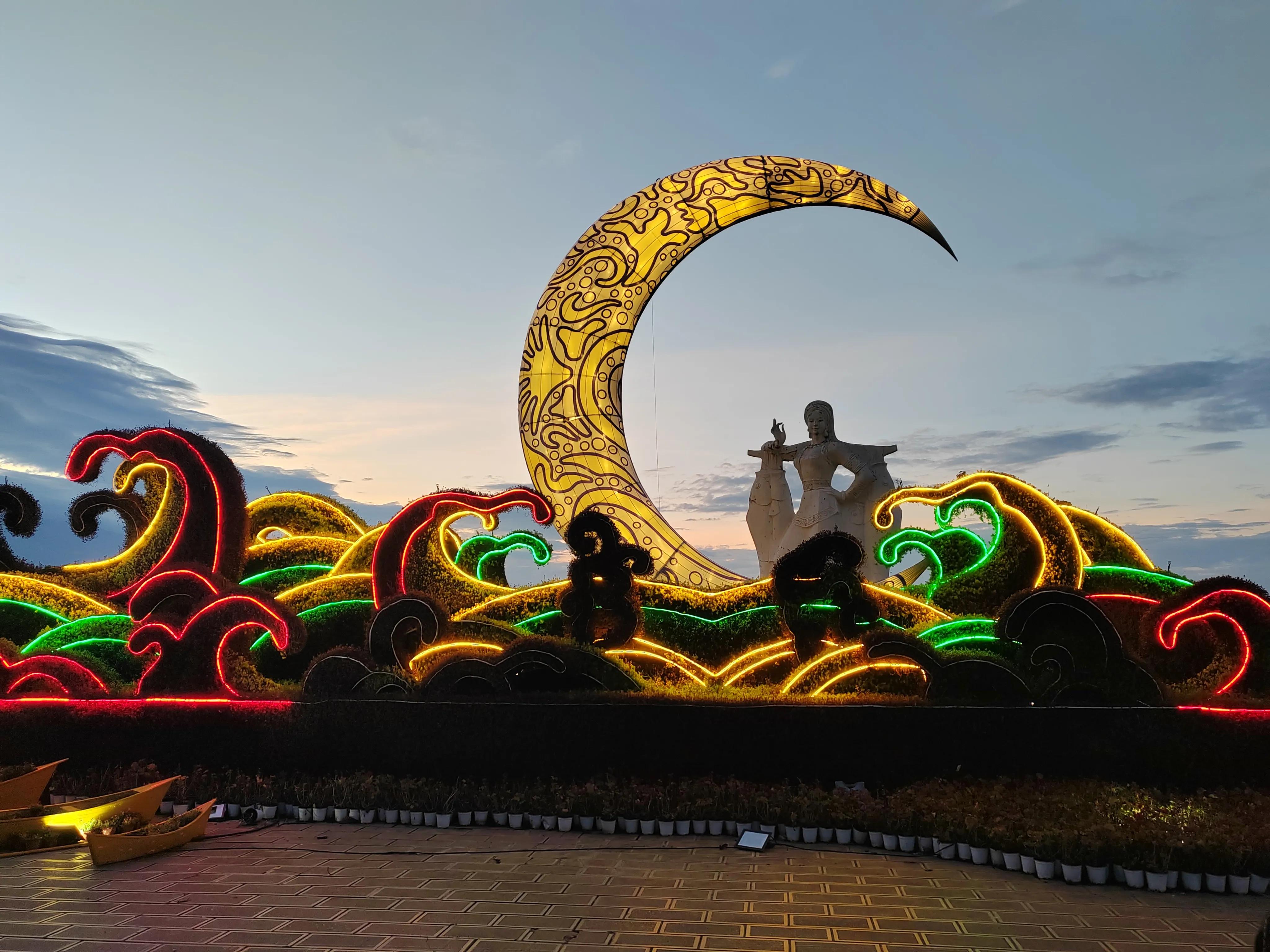 梦幻洱海白纱婚纱照,梦幻洱海