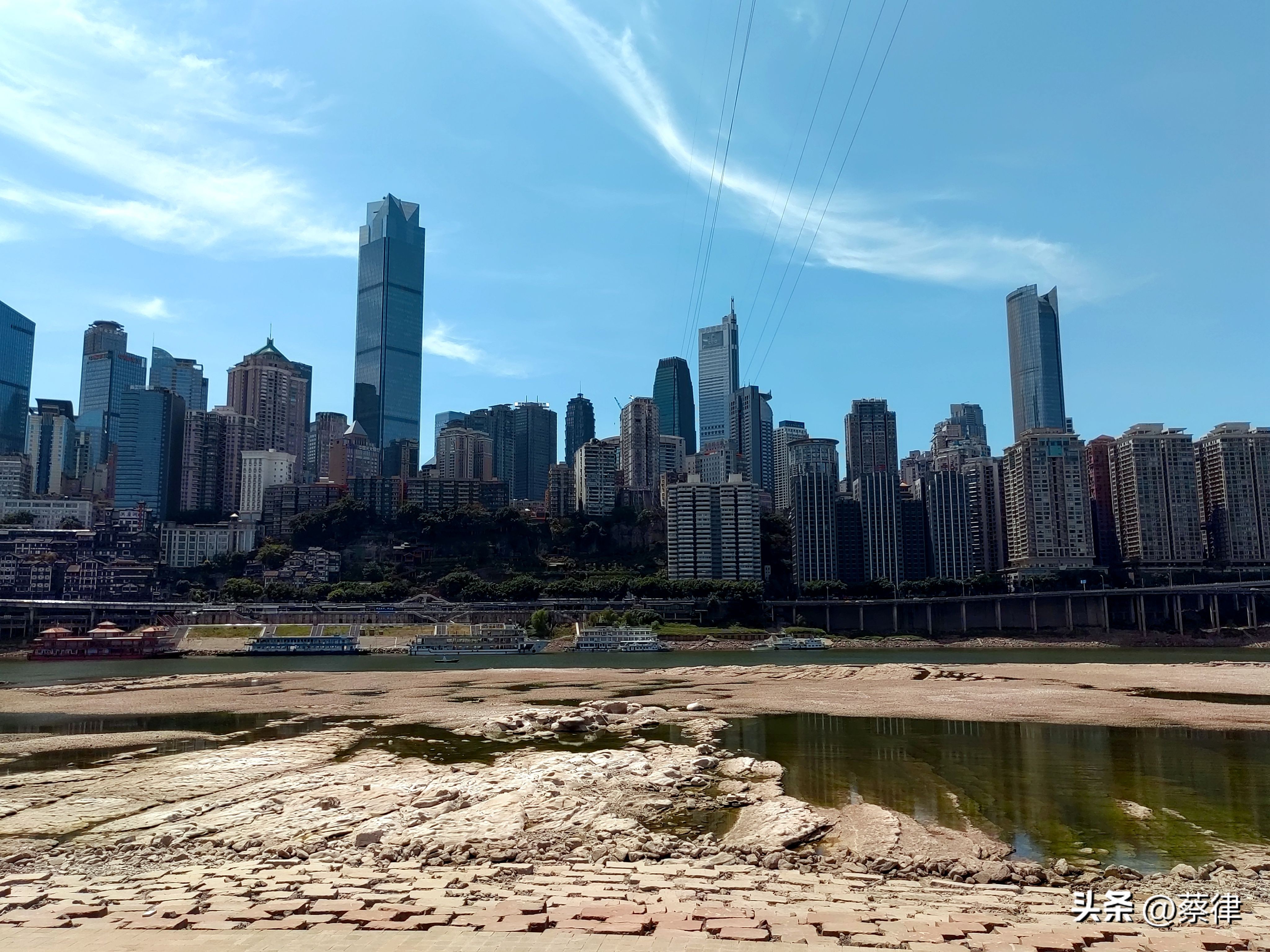 热沙无雨看江天！实测朝天门两江交汇高温枯水期的最低水位