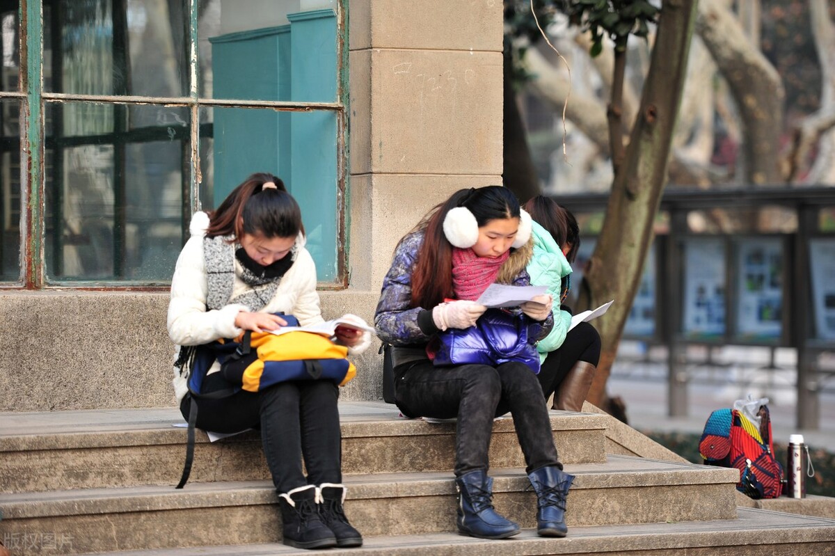 为啥就业率那么低大学还在扩招,大学扩招还有必要毕业么