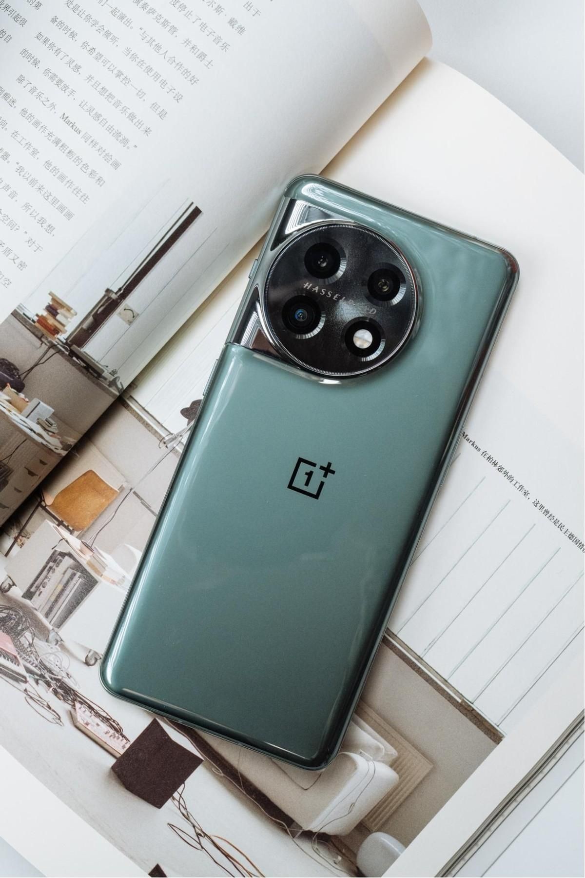 2022年想换手机推荐苹果还是华为,2023年最值得入手的手机有哪些